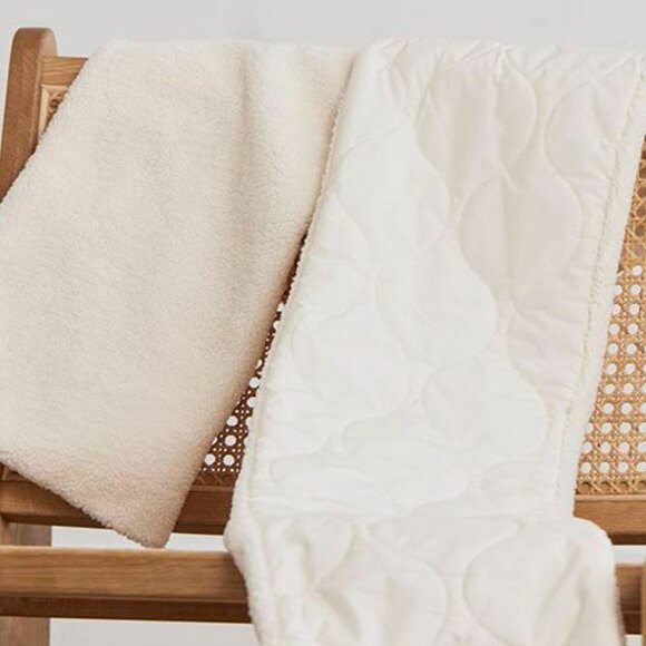 Reversible Scarf - Picture 4 of 5